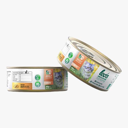  

The delicious salmon pate enriched with minerals and vitamins is a balanced, healthy and complete food for cats of all breeds and ages, meeting the energy need for their daily activities.